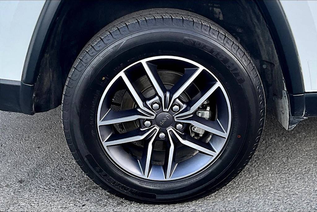 Thumbnail: 2021 Jeep Grand Cherokee - 35