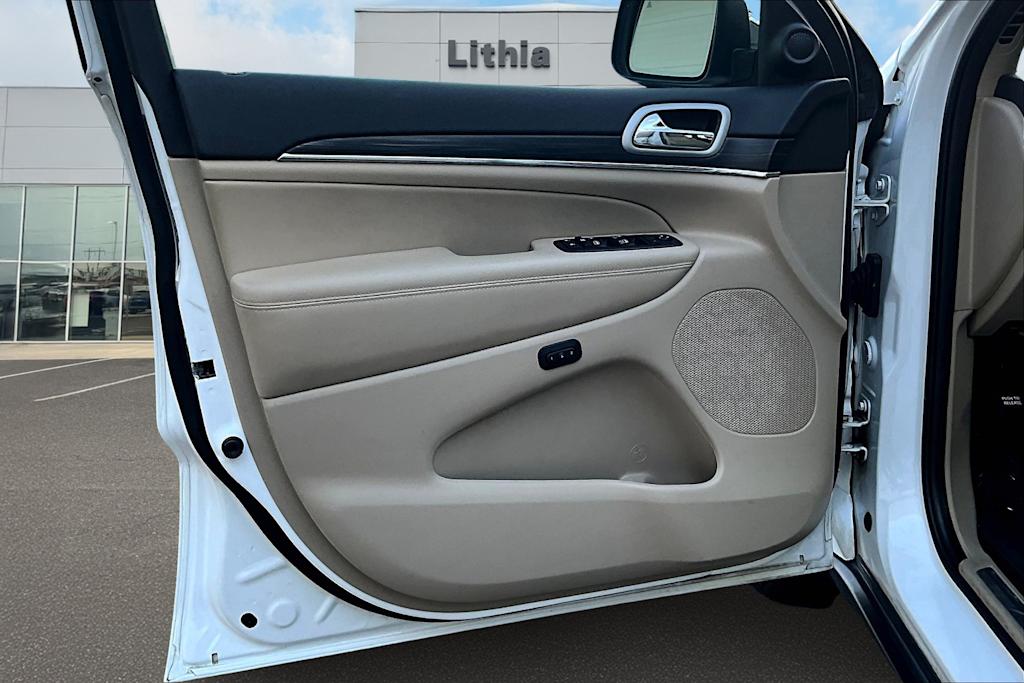 Thumbnail: 2021 Jeep Grand Cherokee - 28