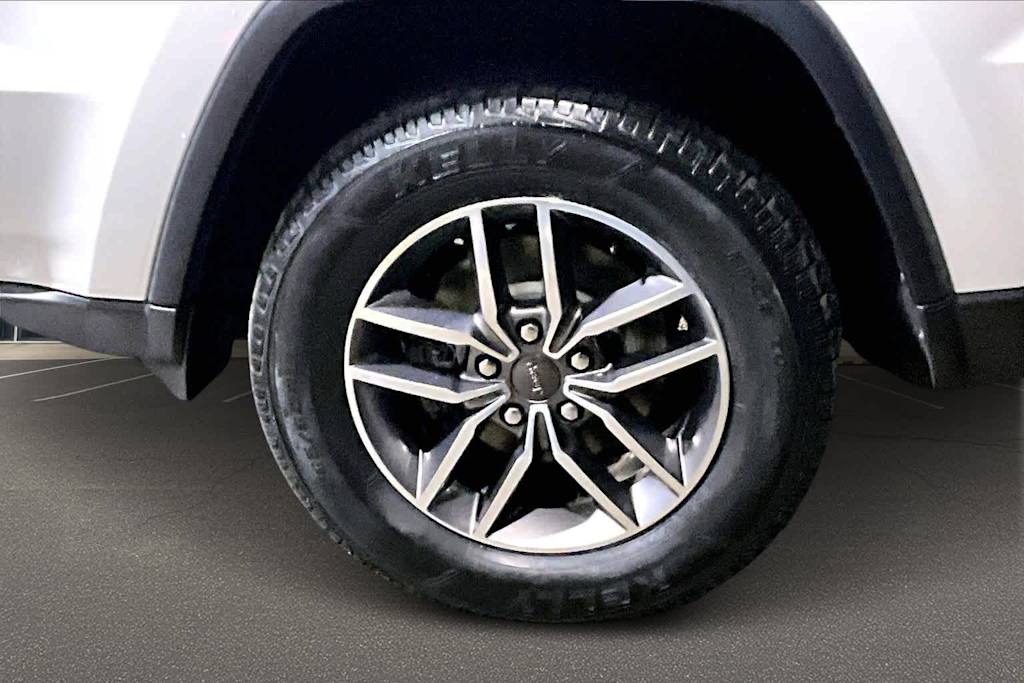 Thumbnail: 2020 Jeep Grand Cherokee - 36