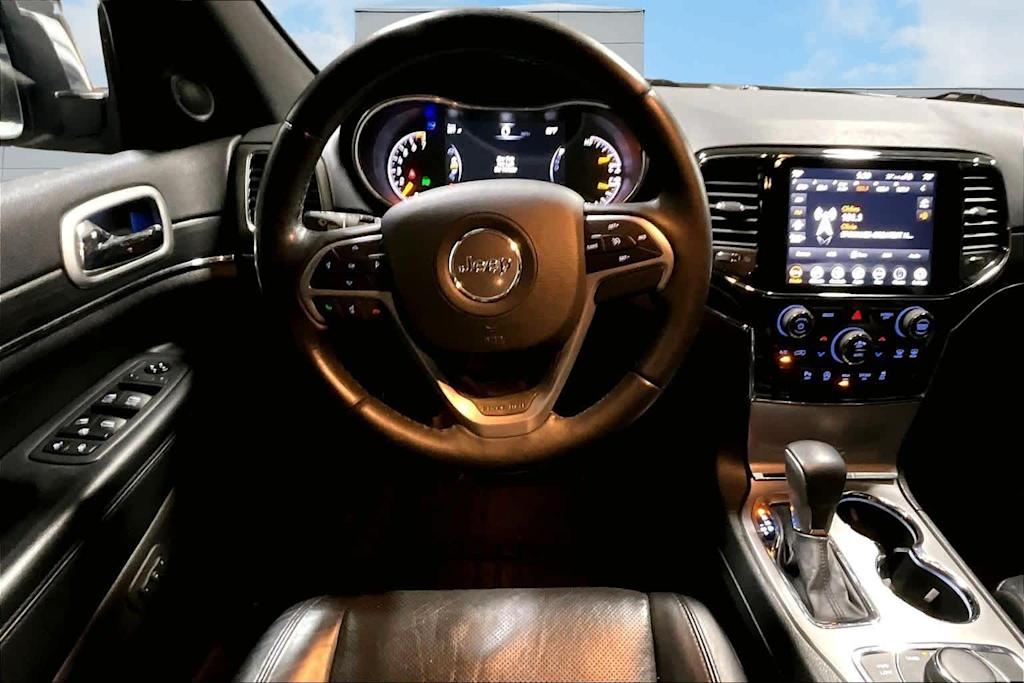 Thumbnail: 2020 Jeep Grand Cherokee - 14