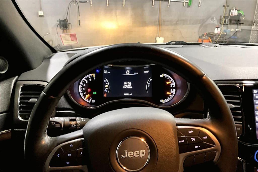 Thumbnail: 2020 Jeep Grand Cherokee - 15