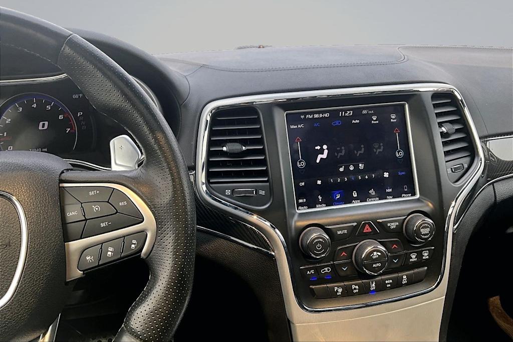 Thumbnail: 2018 Jeep Grand Cherokee - 15