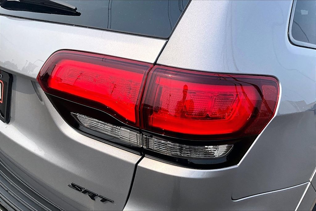 Thumbnail: 2018 Jeep Grand Cherokee - 32
