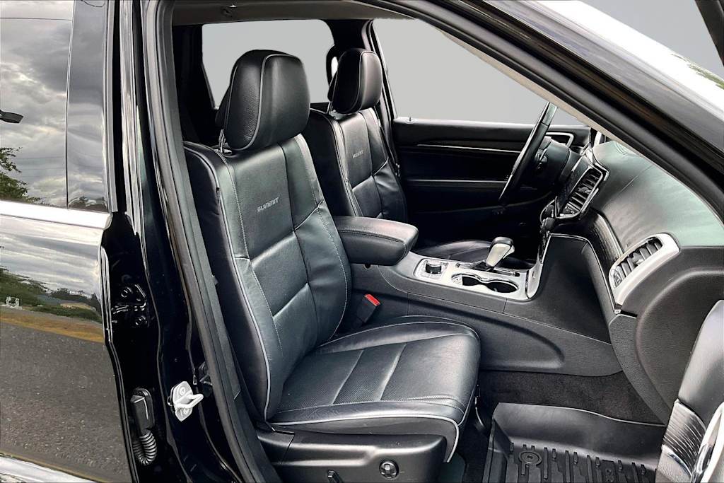 Thumbnail: 2019 Jeep Grand Cherokee - 12