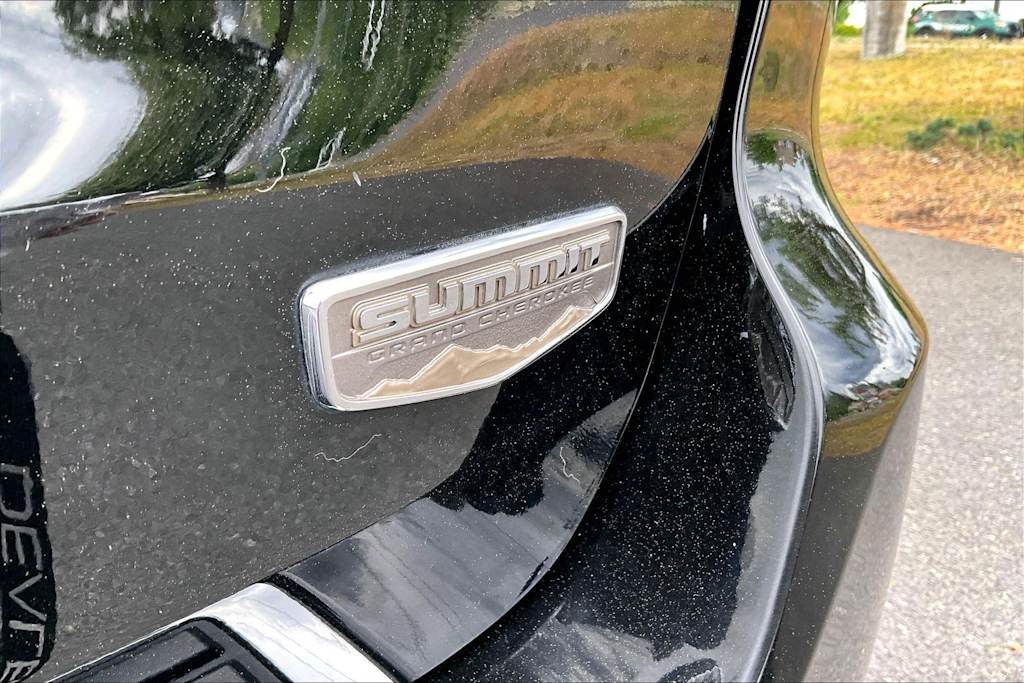 Thumbnail: 2019 Jeep Grand Cherokee - 9