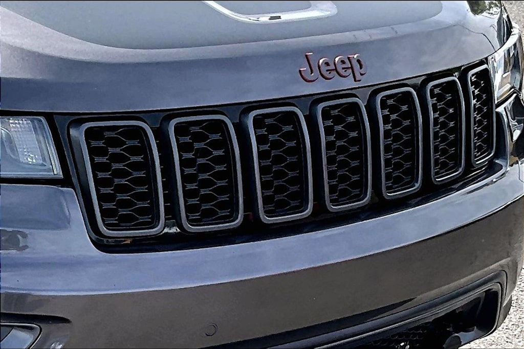 Thumbnail: 2020 Jeep Grand Cherokee - 7