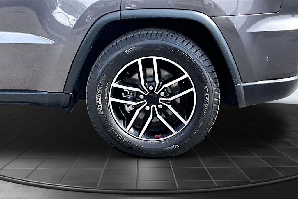 Thumbnail: 2020 Jeep Grand Cherokee - 36