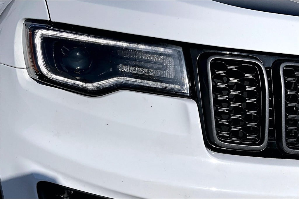 Thumbnail: 2020 Jeep Grand Cherokee - 31