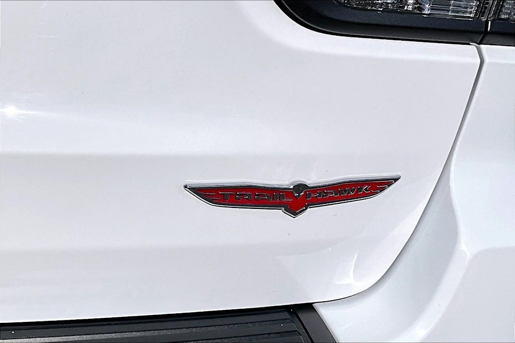 Thumbnail: 2020 Jeep Grand Cherokee - 7