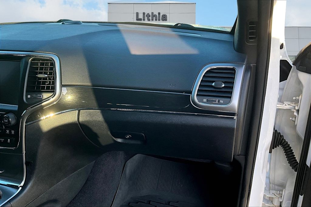 Thumbnail: 2017 Jeep Grand Cherokee - 25