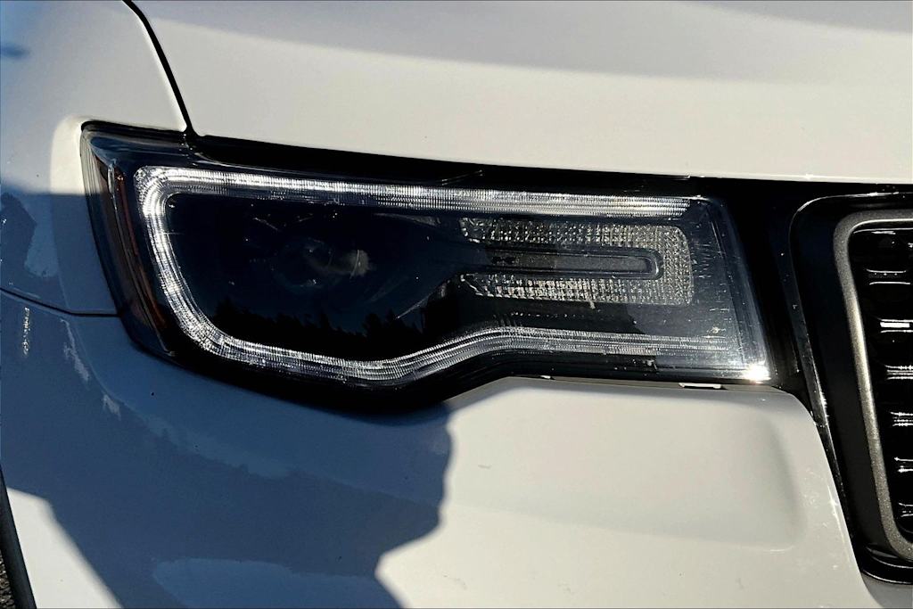 Thumbnail: 2017 Jeep Grand Cherokee - 31