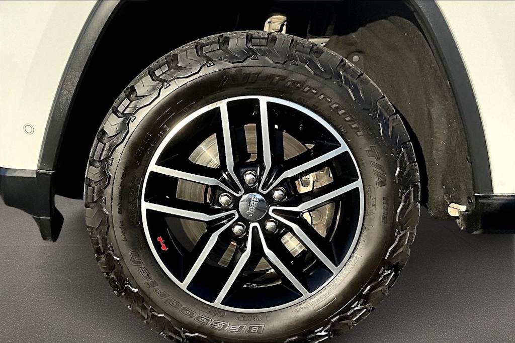 Thumbnail: 2017 Jeep Grand Cherokee - 7