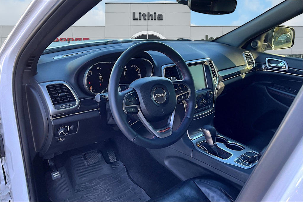 Thumbnail: 2017 Jeep Grand Cherokee - 2