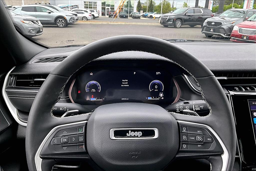 Thumbnail: 2023 Jeep Grand Cherokee - 21