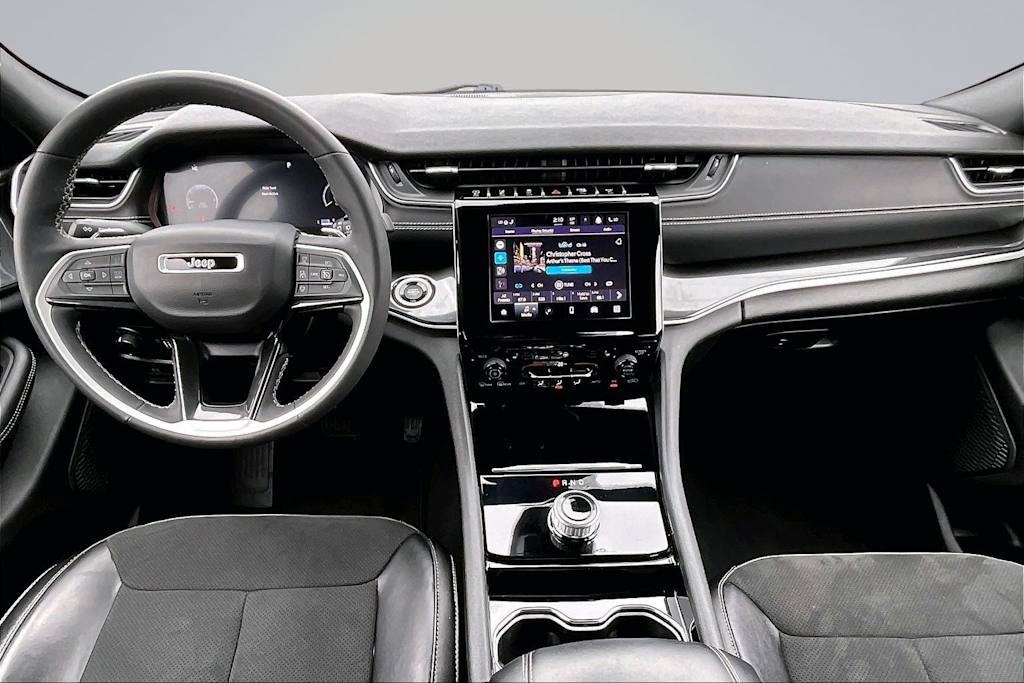 Thumbnail: 2023 Jeep Grand Cherokee - 10