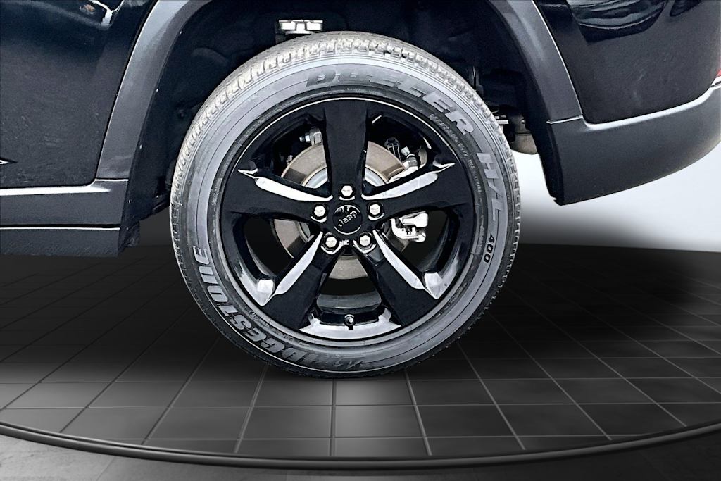 Thumbnail: 2023 Jeep Grand Cherokee - 36