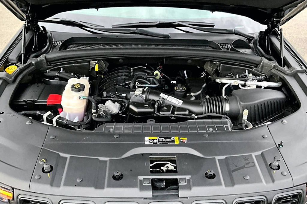 Thumbnail: 2023 Jeep Grand Cherokee - 8