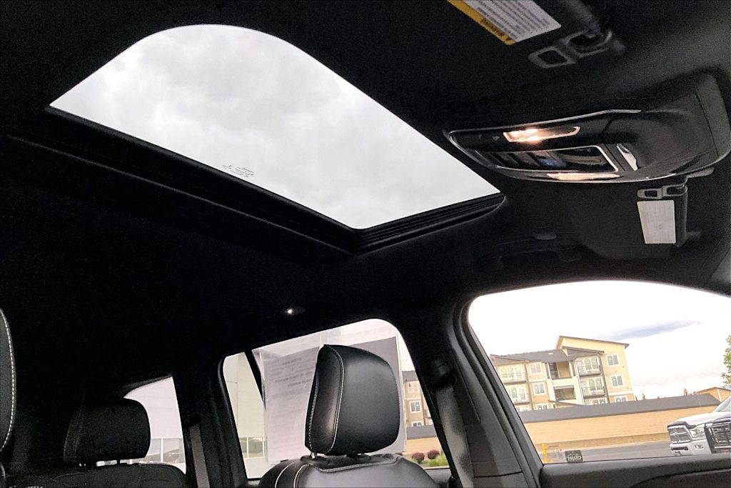 Thumbnail: 2023 Jeep Grand Cherokee - 30