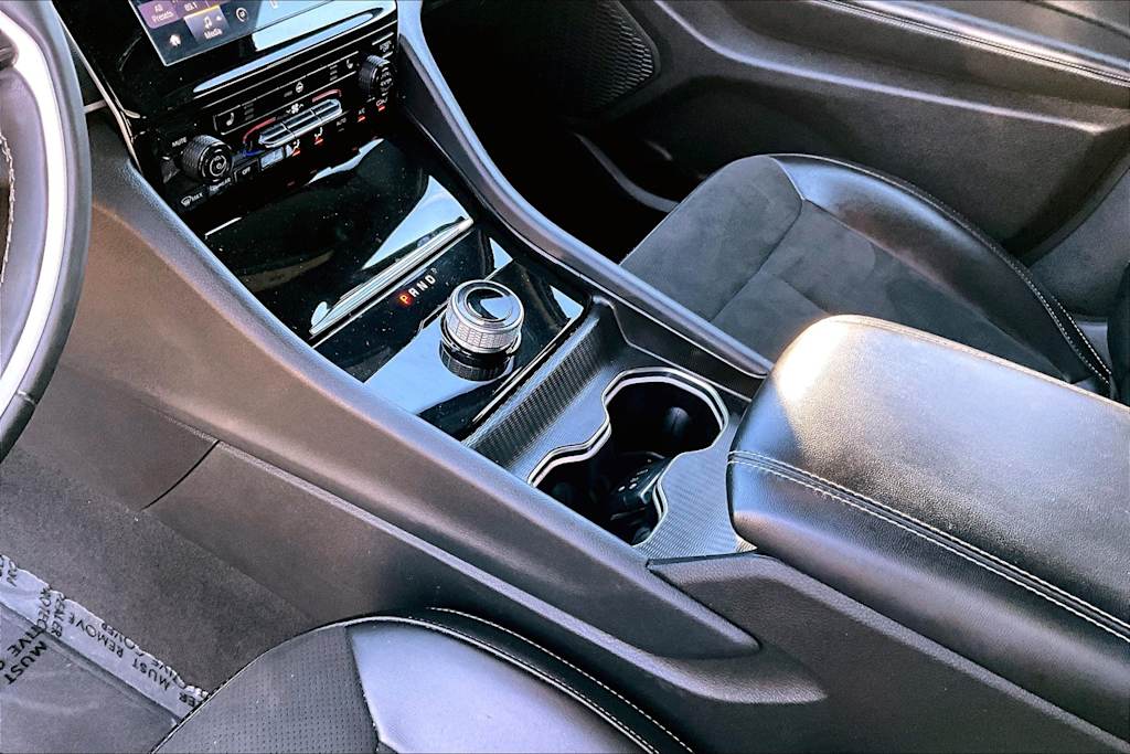 Thumbnail: 2024 Jeep Grand Cherokee - 16