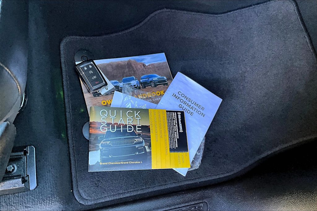 Thumbnail: 2024 Jeep Grand Cherokee - 19