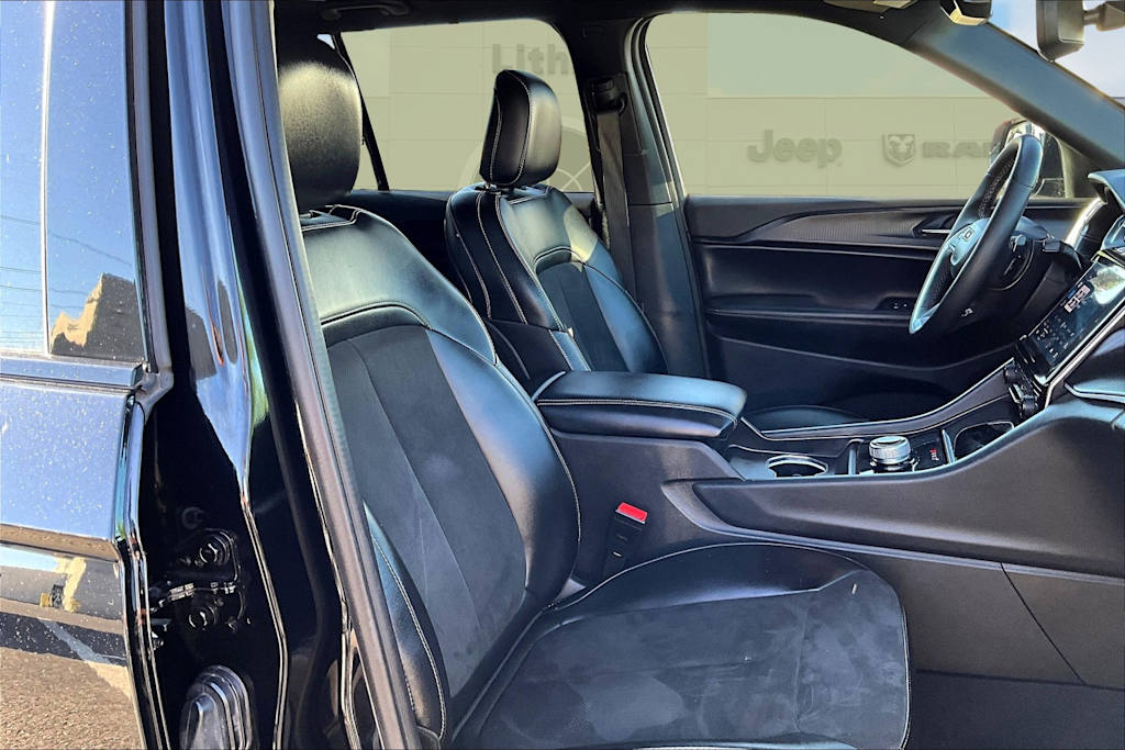 Thumbnail: 2024 Jeep Grand Cherokee - 11