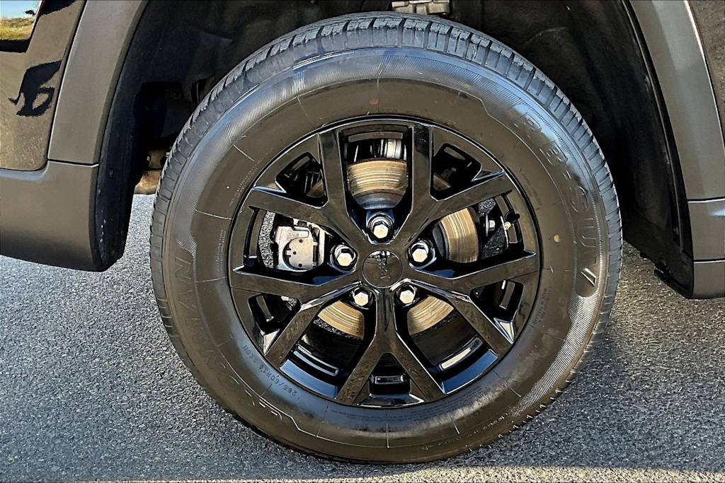 Thumbnail: 2024 Jeep Grand Cherokee - 35