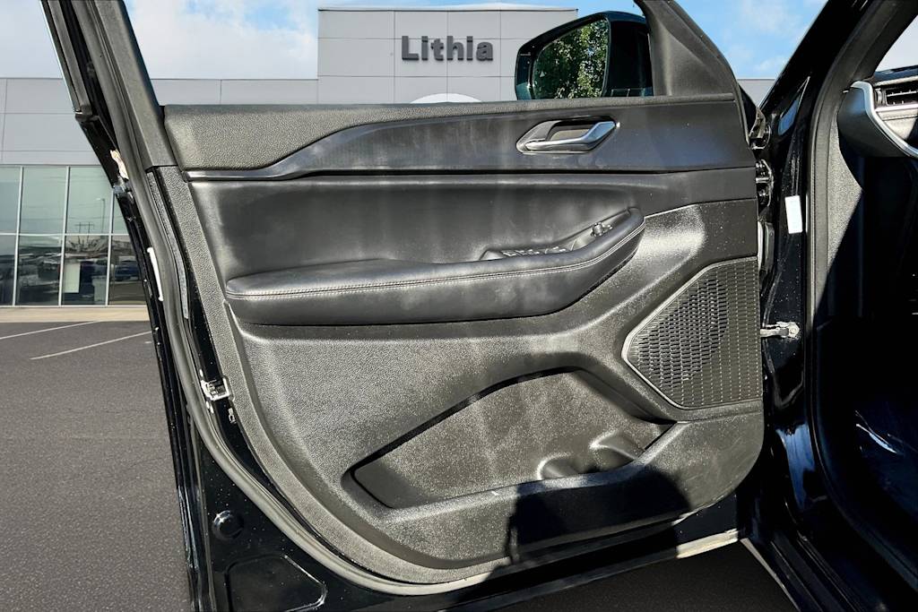 Thumbnail: 2024 Jeep Grand Cherokee - 28