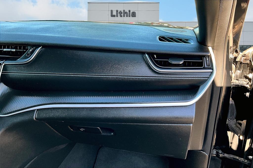 Thumbnail: 2024 Jeep Grand Cherokee - 25