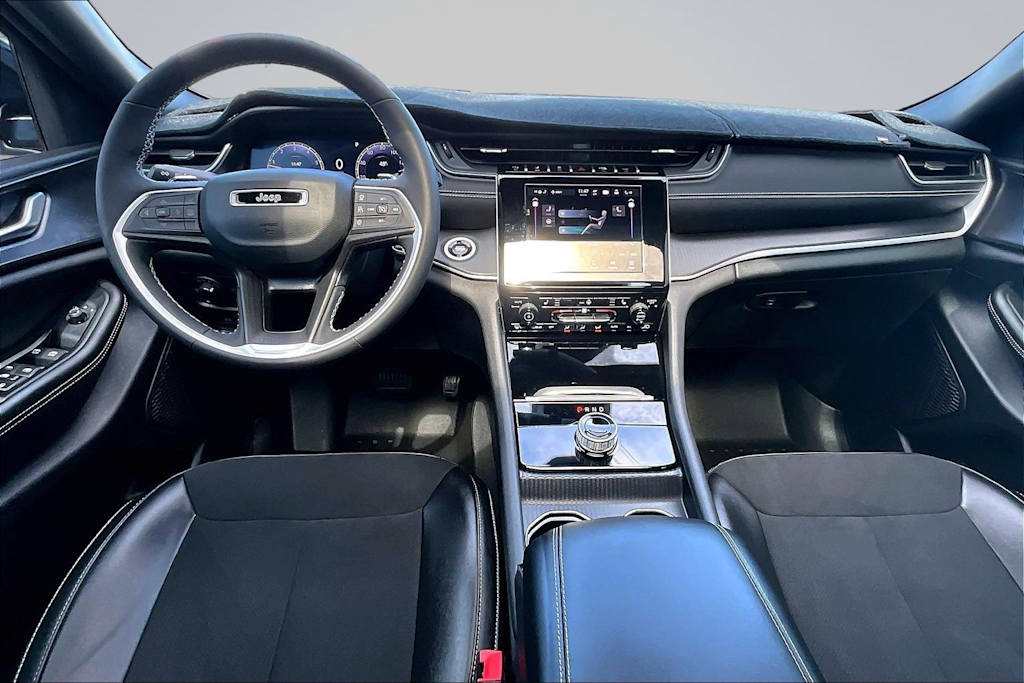 Thumbnail: 2024 Jeep Grand Cherokee - 10