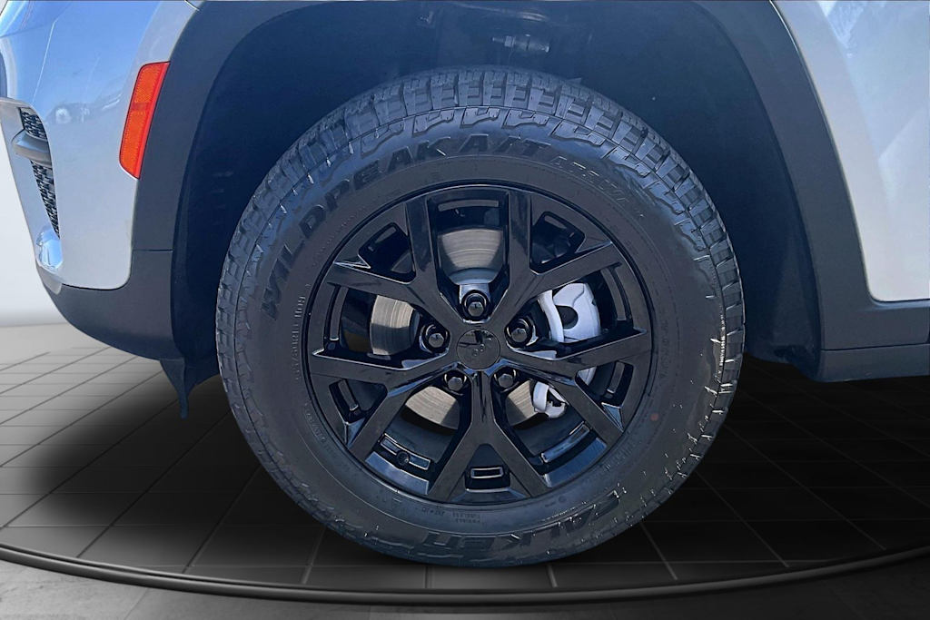 Thumbnail: 2024 Jeep Grand Cherokee - 8