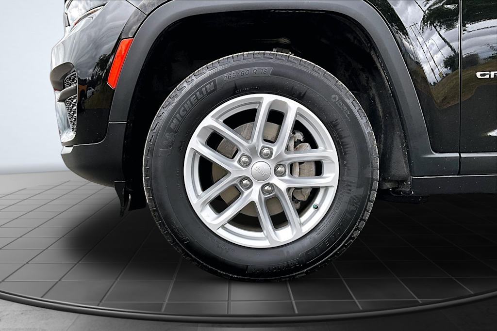 Thumbnail: 2023 Jeep Grand Cherokee - 8