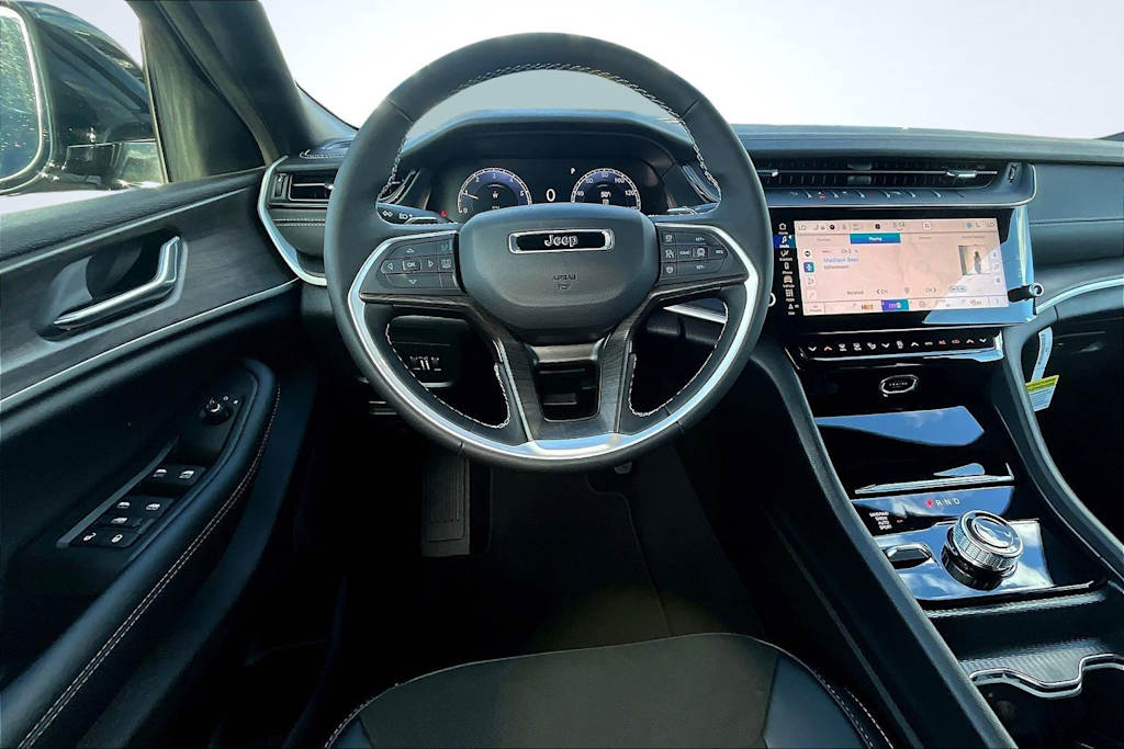 Thumbnail: 2026 Jeep Grand Cherokee - 13