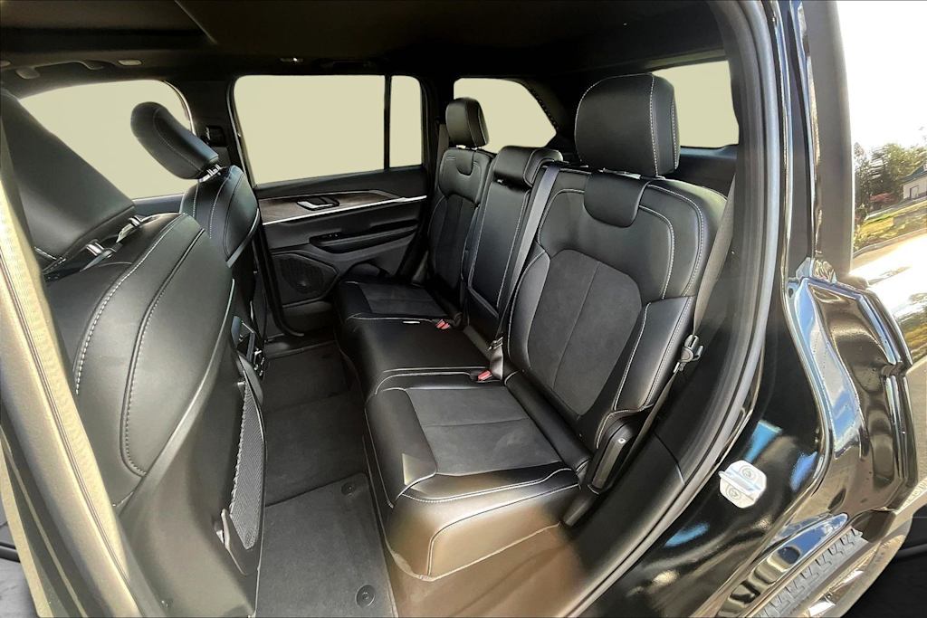 Thumbnail: 2026 Jeep Grand Cherokee - 21