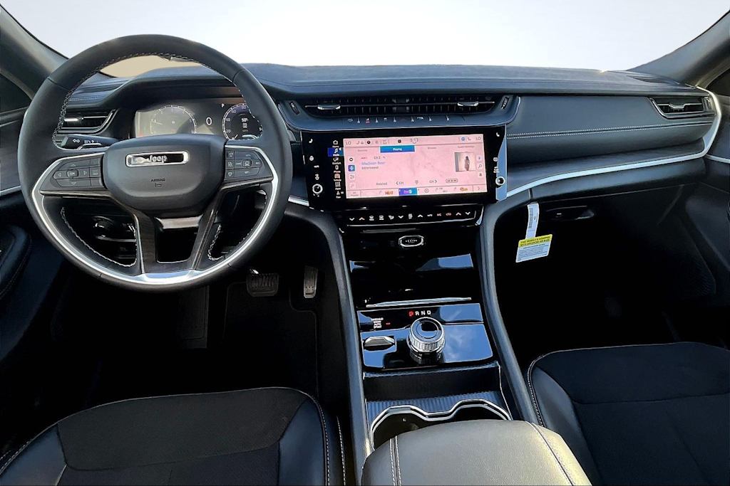 Thumbnail: 2026 Jeep Grand Cherokee - 9