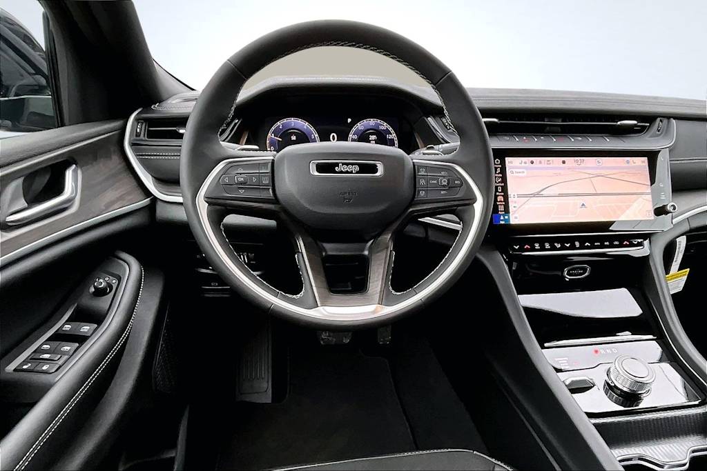 Thumbnail: 2026 Jeep Grand Cherokee - 14