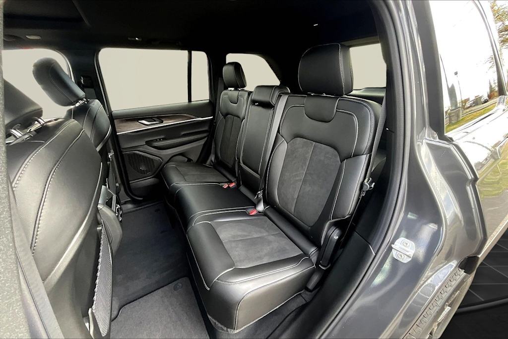 Thumbnail: 2026 Jeep Grand Cherokee - 21