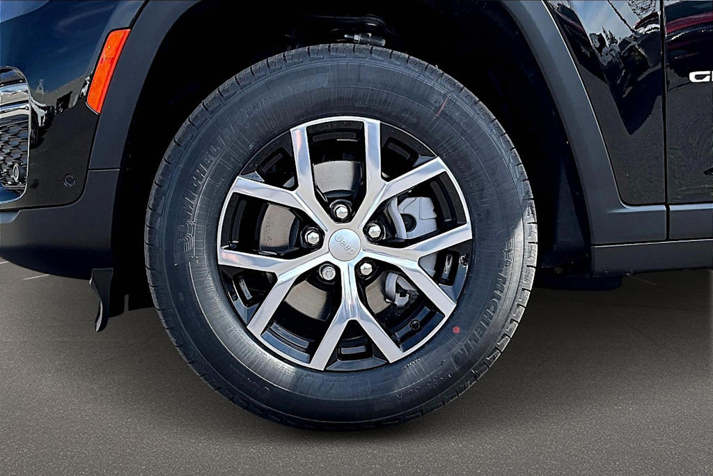 Thumbnail: 2025 Jeep Grand Cherokee - 7