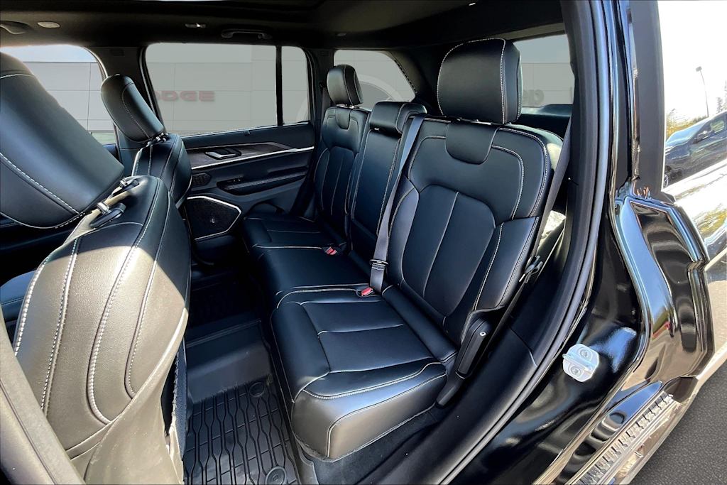 Thumbnail: 2025 Jeep Grand Cherokee - 13