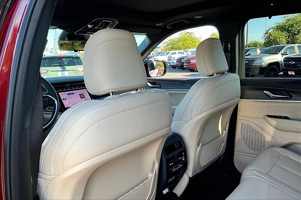 Thumbnail: 2025 Jeep Grand Cherokee - 13