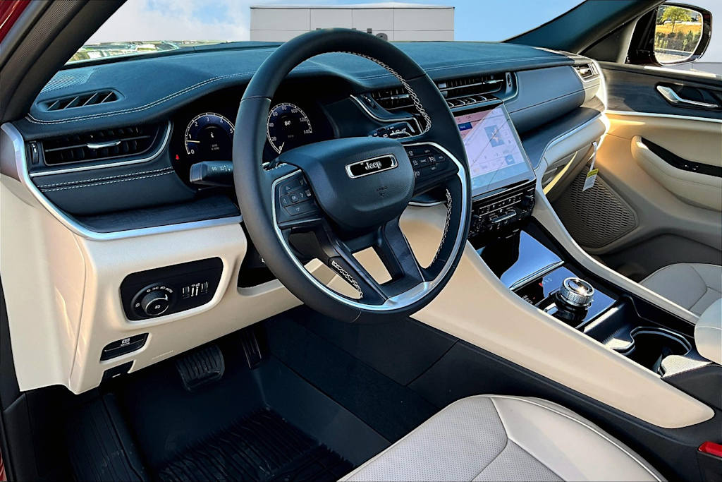 Thumbnail: 2025 Jeep Grand Cherokee - 2