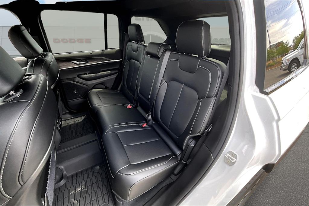 Thumbnail: 2025 Jeep Grand Cherokee - 12