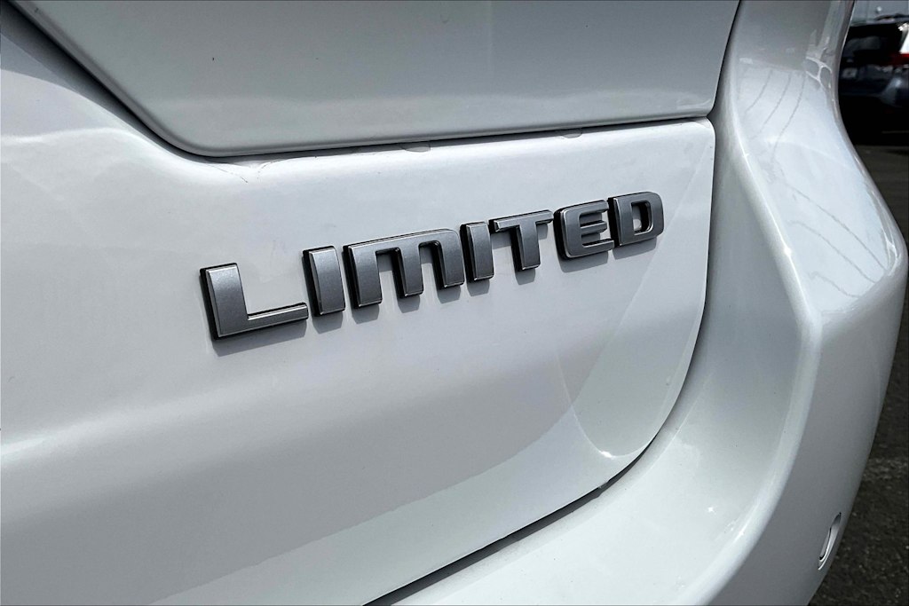 Thumbnail: 2025 Jeep Grand Cherokee - 6