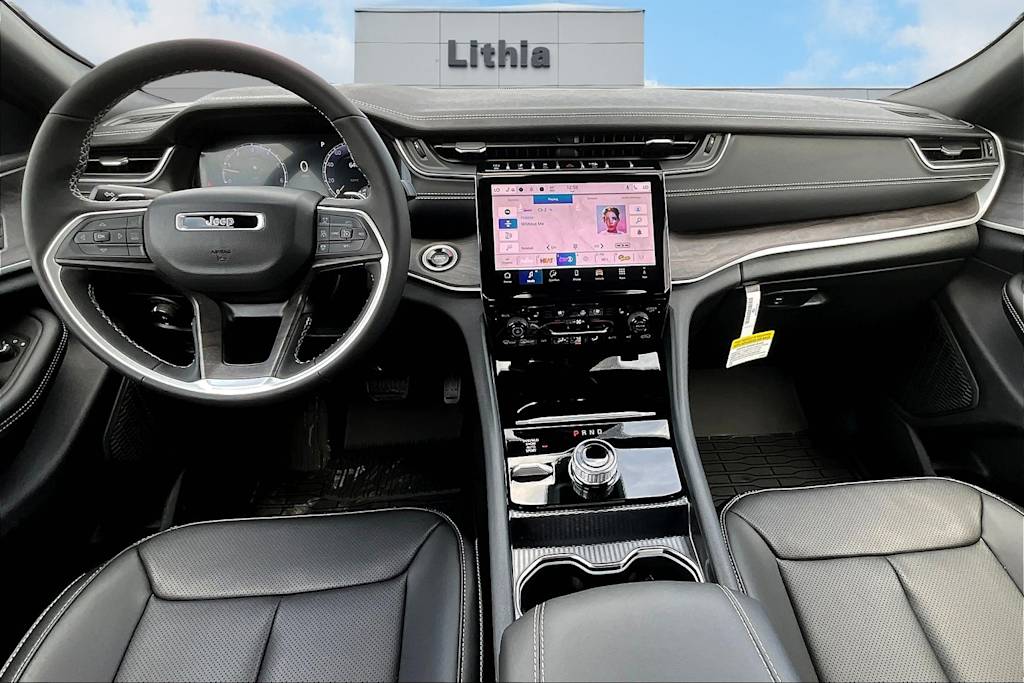 Thumbnail: 2025 Jeep Grand Cherokee - 9