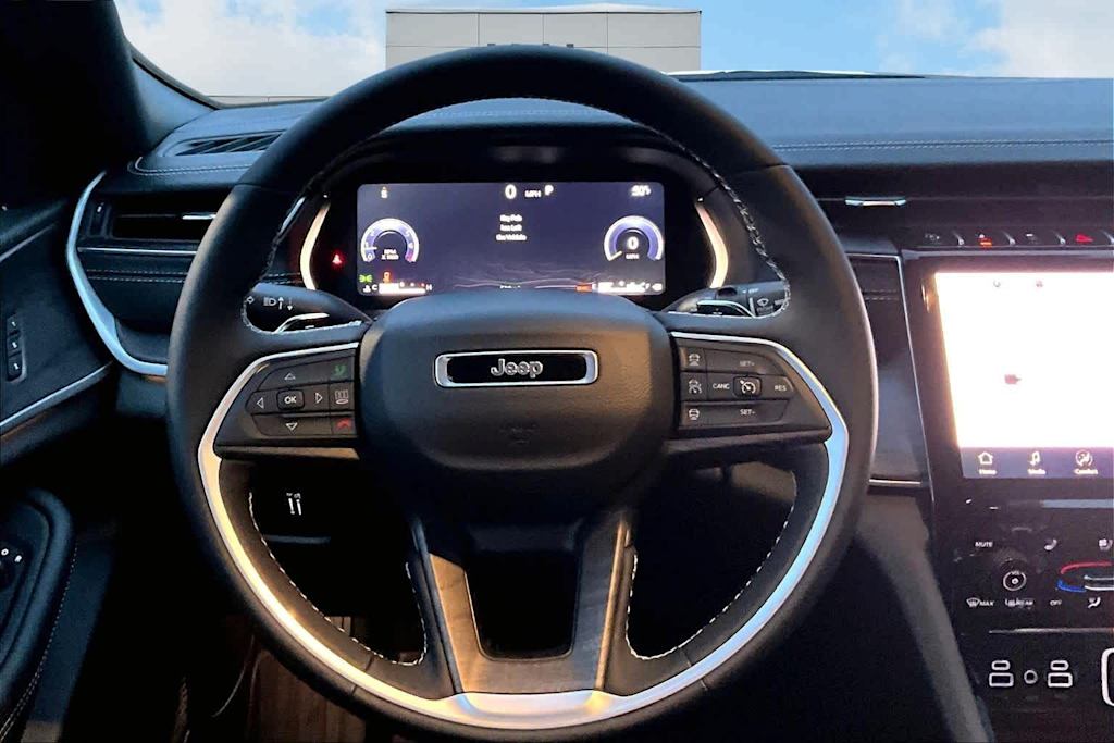 Thumbnail: 2025 Jeep Grand Cherokee - 14