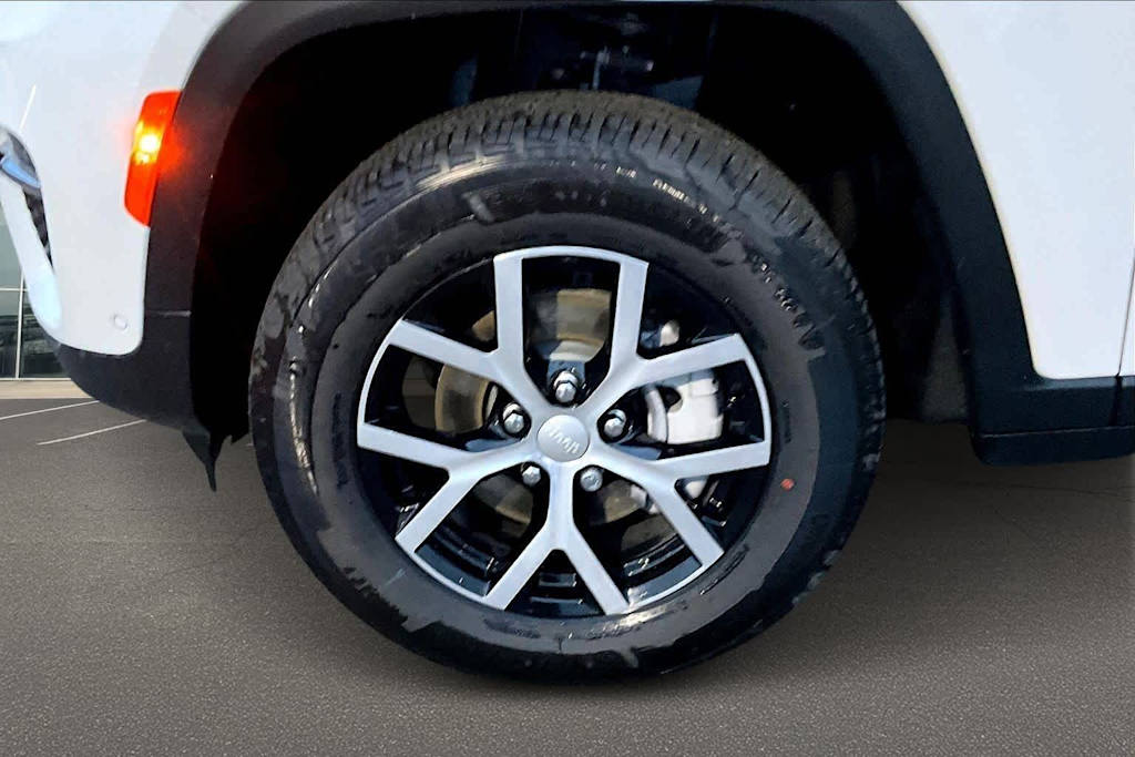 Thumbnail: 2025 Jeep Grand Cherokee - 8