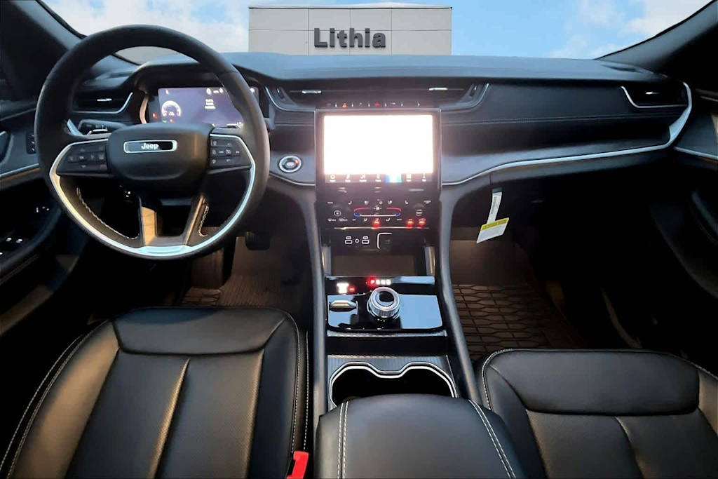 Thumbnail: 2025 Jeep Grand Cherokee - 10