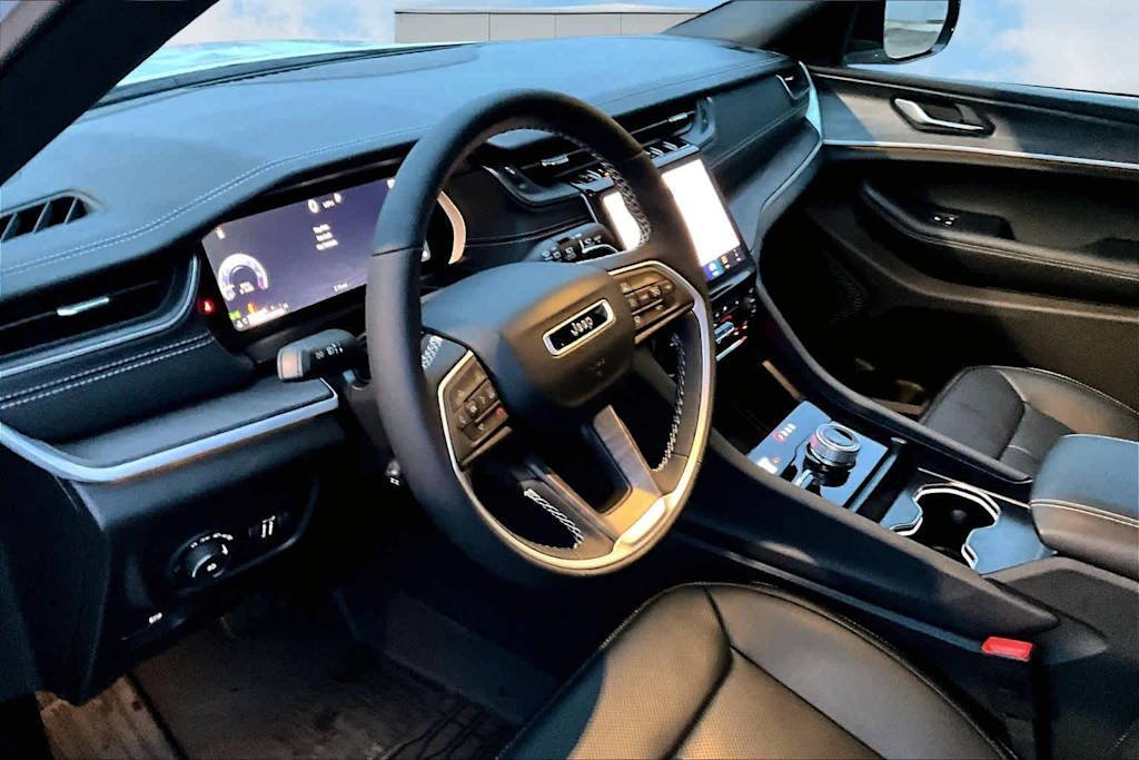 Thumbnail: 2025 Jeep Grand Cherokee - 2