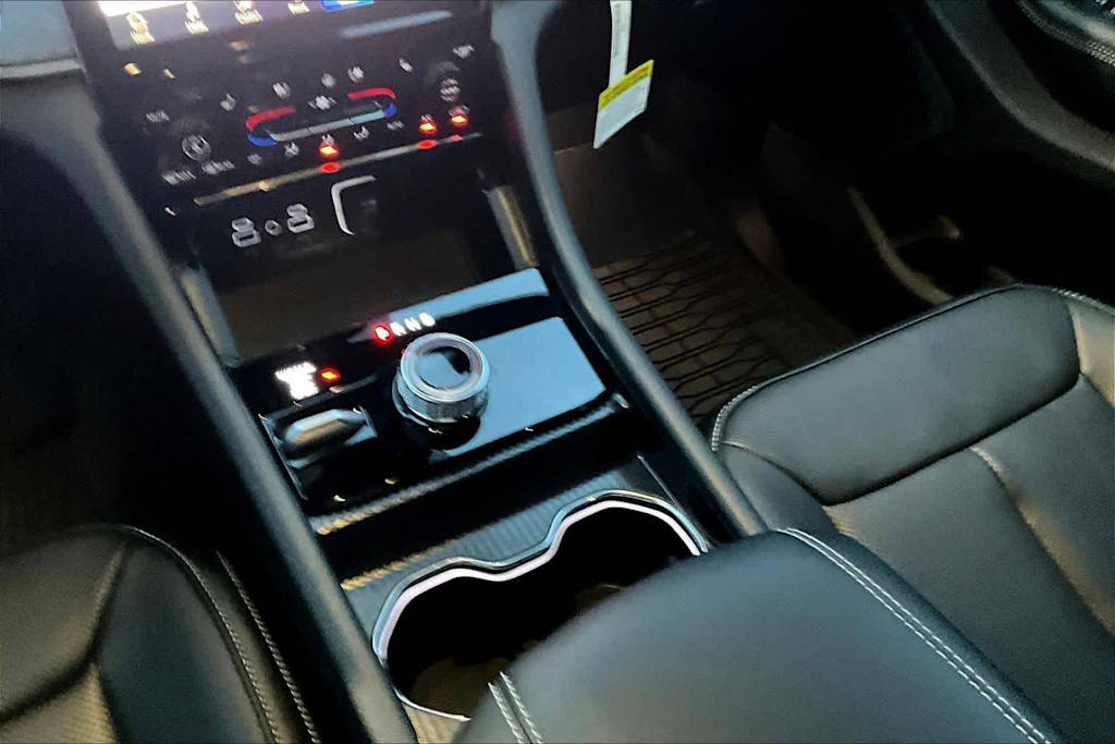 Thumbnail: 2025 Jeep Grand Cherokee - 16