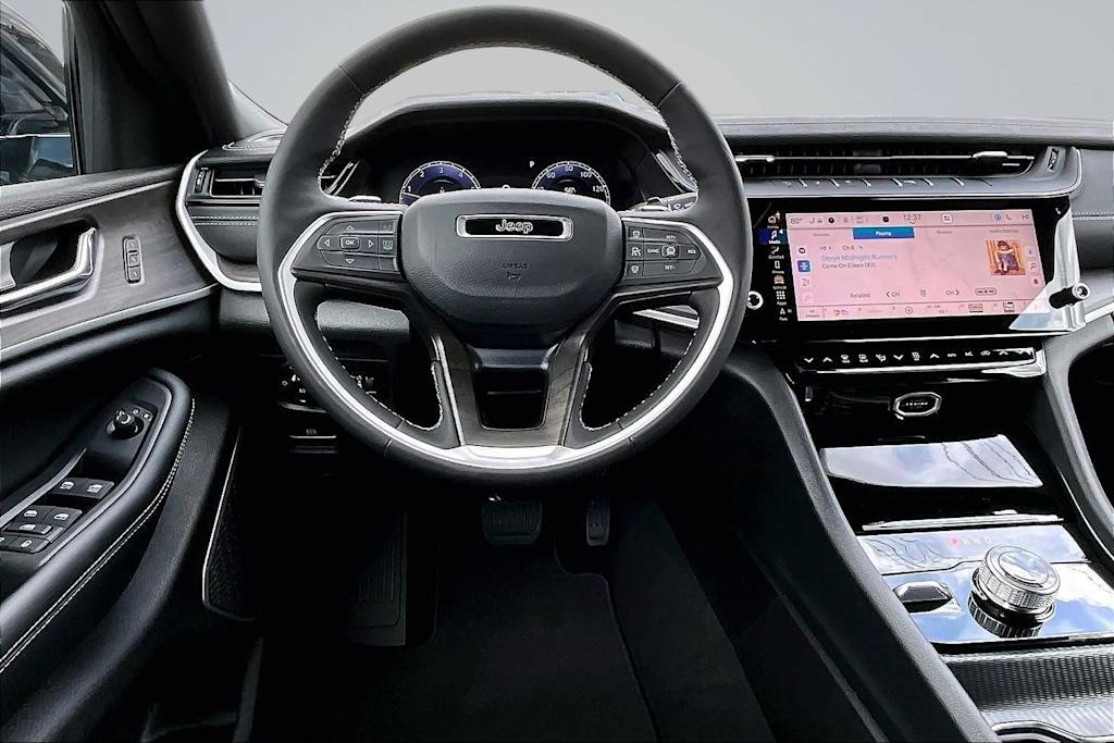 Thumbnail: 2026 Jeep Grand Cherokee - 14