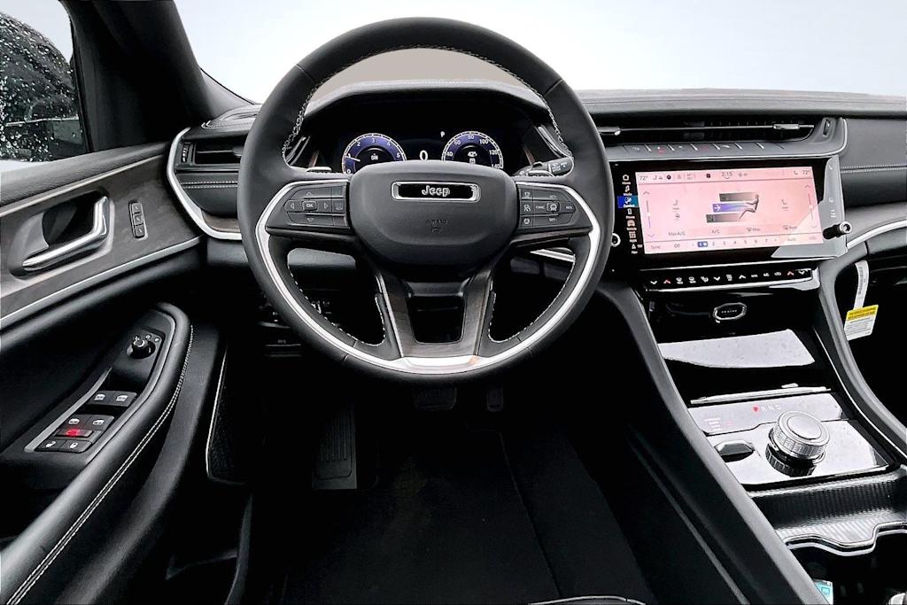 Thumbnail: 2026 Jeep Grand Cherokee - 12